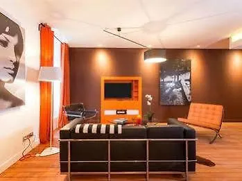 La Belle Adresse Apartment *